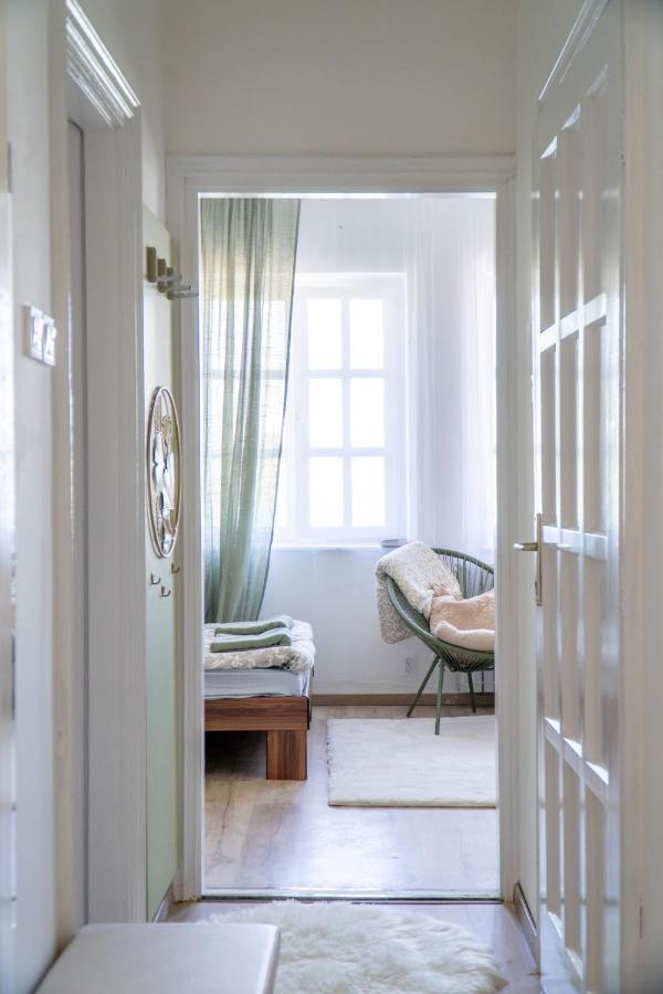 Budai Zoldovezet Kozpont, Apartmanhaz, Rendezvenykozpont Es Etterem