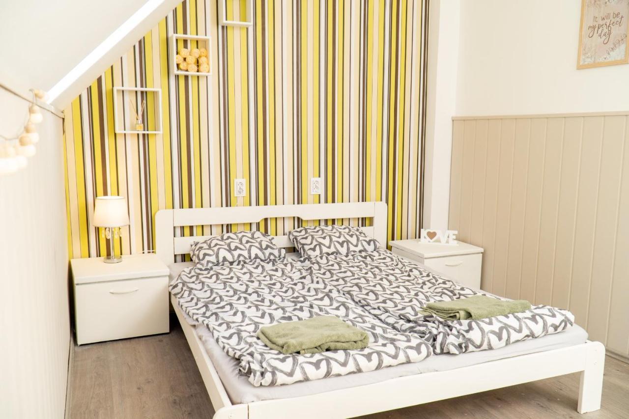 Budai Zoldovezet Kozpont, Apartmanhaz, Rendezvenykozpont Es Etterem Apartment *
