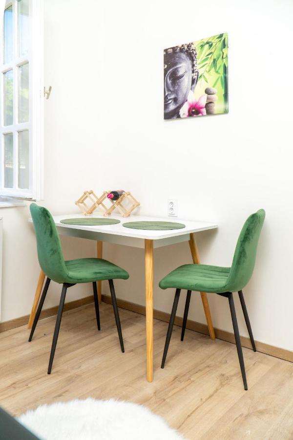 Apartment Budai Zoldovezet Kozpont, Apartmanhaz, Rendezvenykozpont Es Etterem