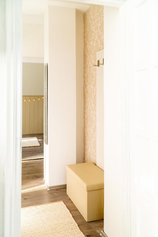 Budai Zoldovezet Kozpont, Apartmanhaz, Rendezvenykozpont Es Etterem *